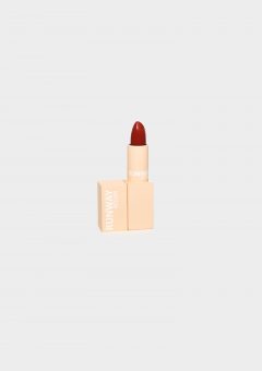 lipstick dark red