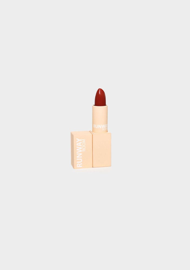 lipstick dark red