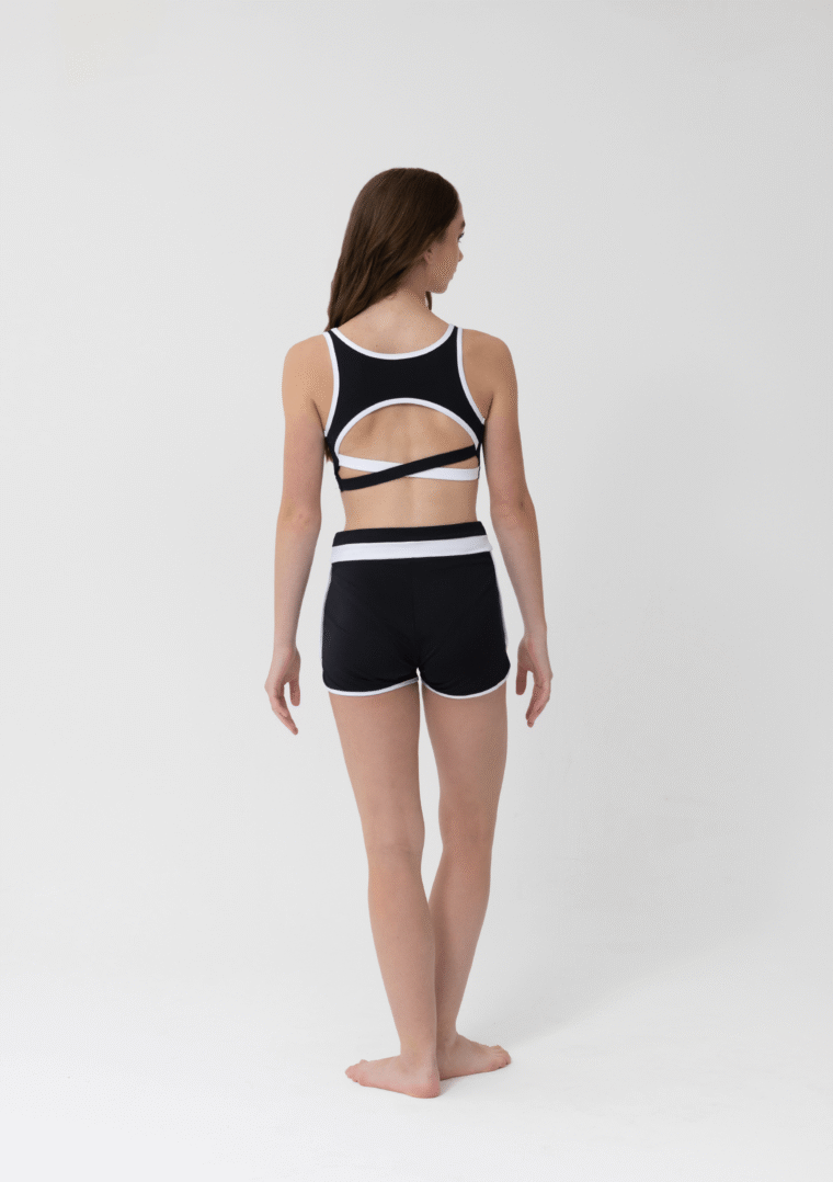 lara shorts black and white