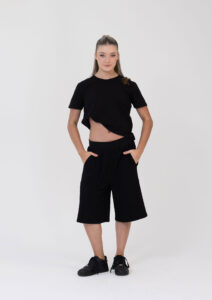 classic studio tee black