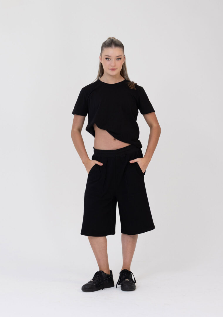 classic studio tee black